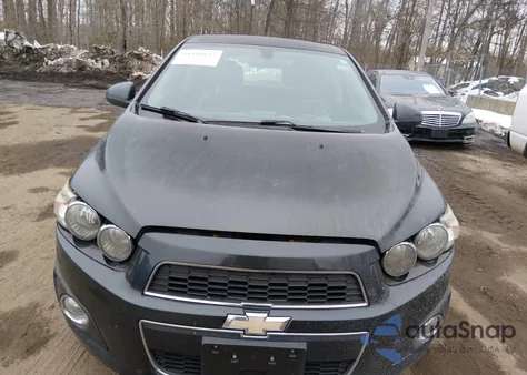 2015 Chevrolet Sonic Ltz Auto z USA, uszkodzony, nr VIN 1G1JE6SB8F4200805